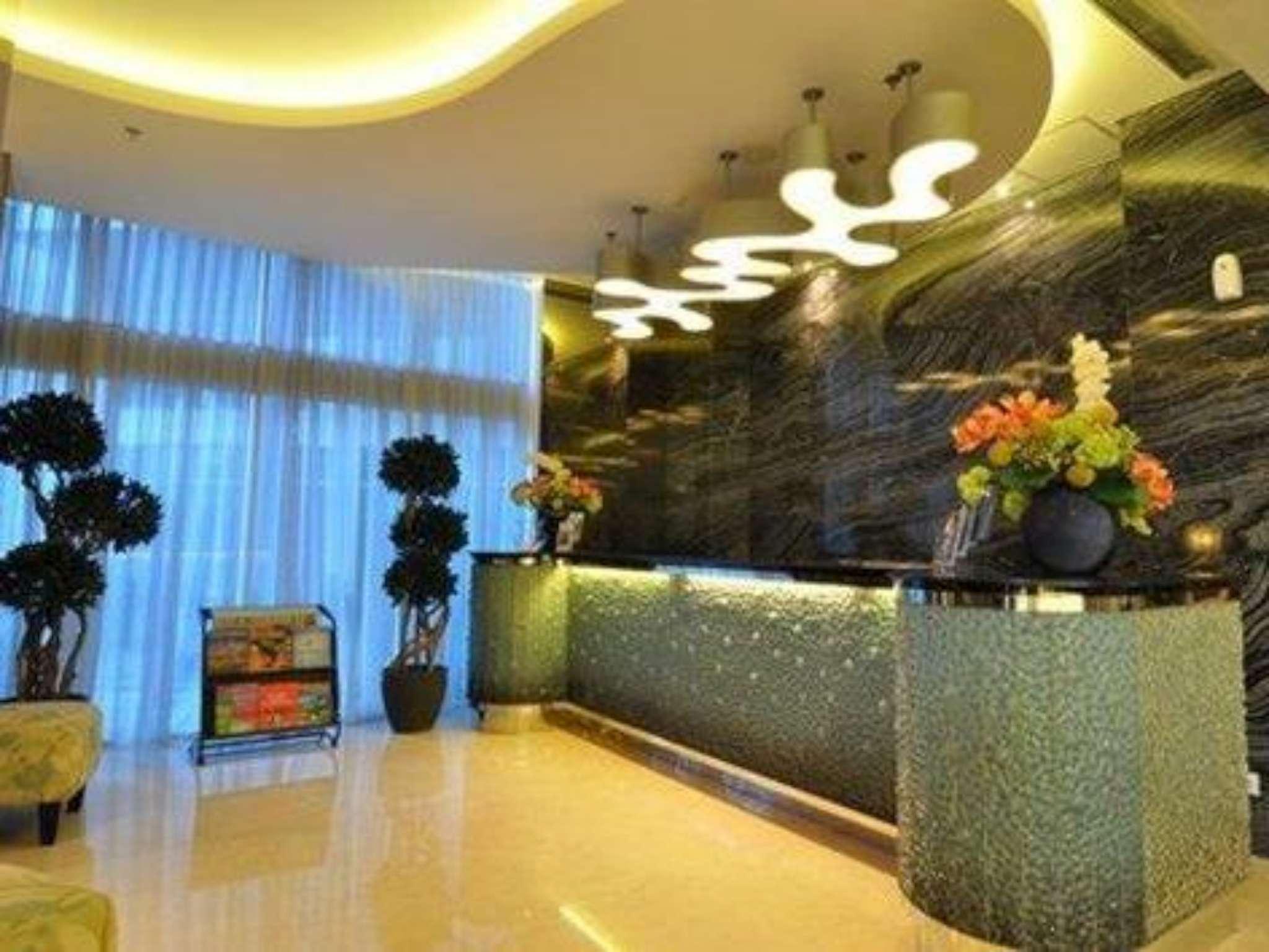 Gp Mega Kuningan Джакарта Экстерьер фото